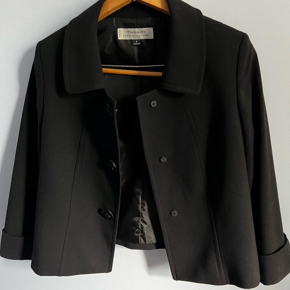 Tahari blazer